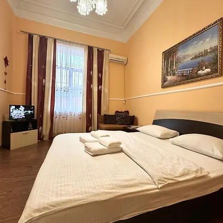 Apartpoltava: Cozy Cottage with BBQ Terrace and Observation Deck Exterior photo