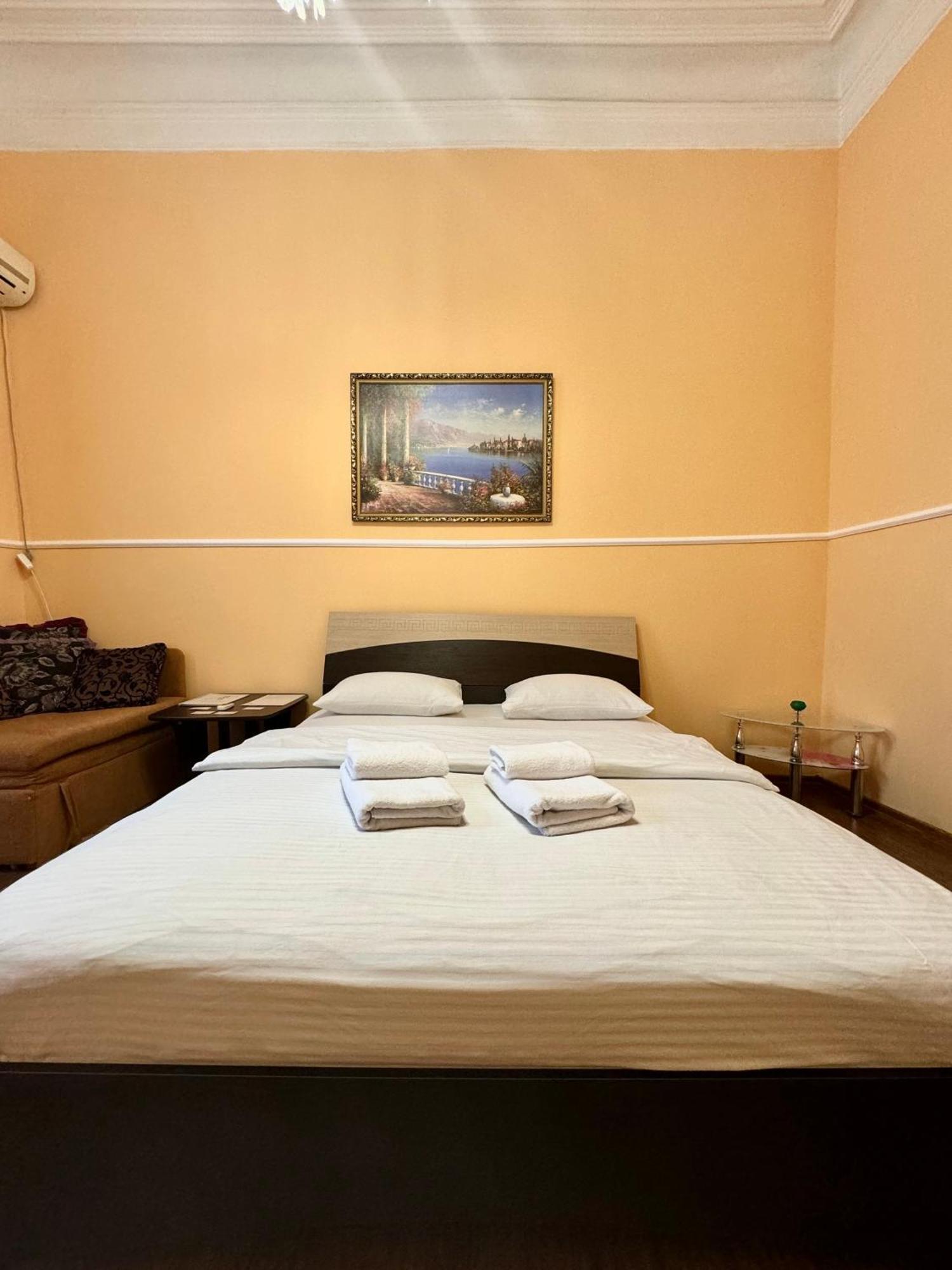 Apartpoltava: Cozy With Bbq Terrace And Observation Deck